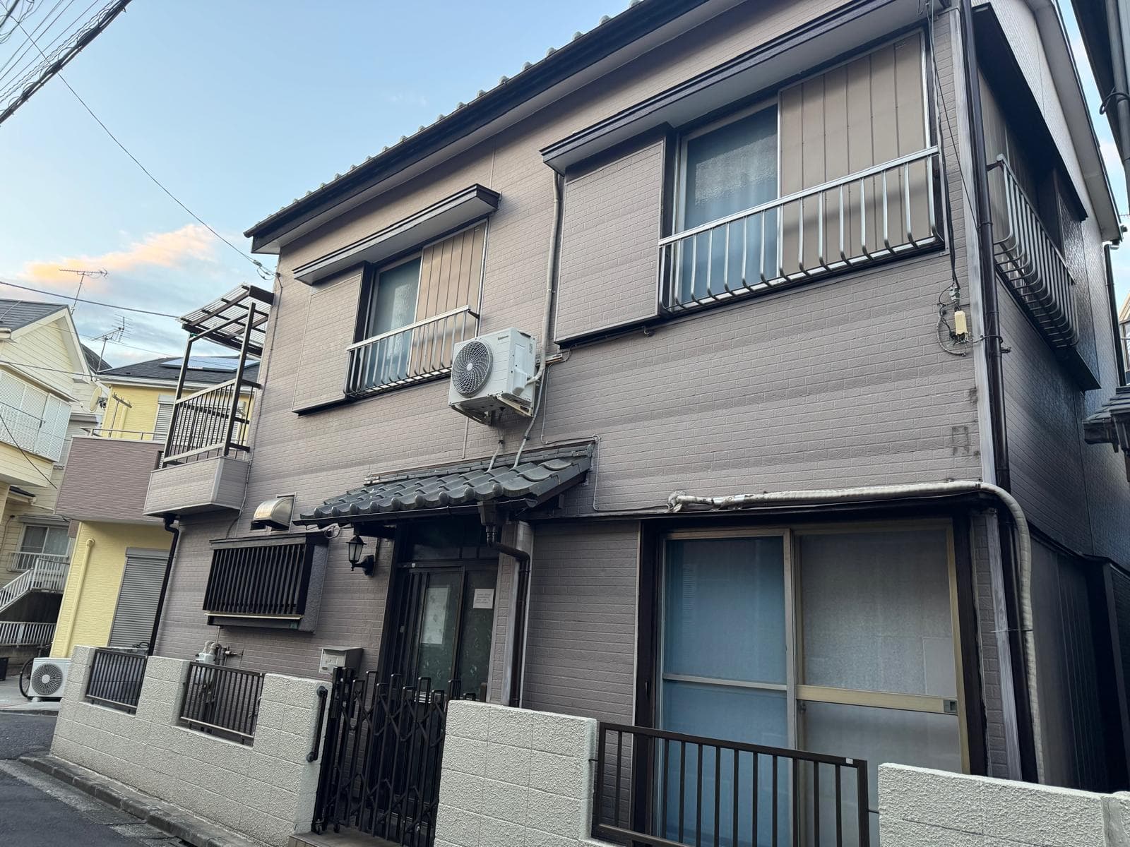 Guest House Background